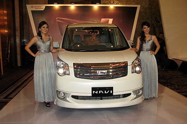 toyota nav1 images